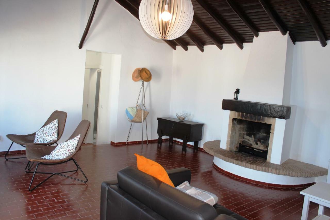 Trivial Pisao - Casa De Ferias, Para A Sua Familia Raposeira  Exterior foto